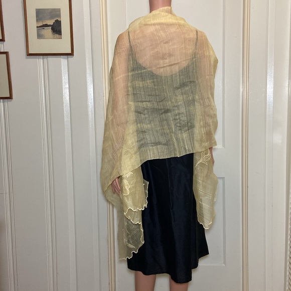 NWOT Golden Cream NATORI Neiman Marcus Wrap - Picture 5 of 13